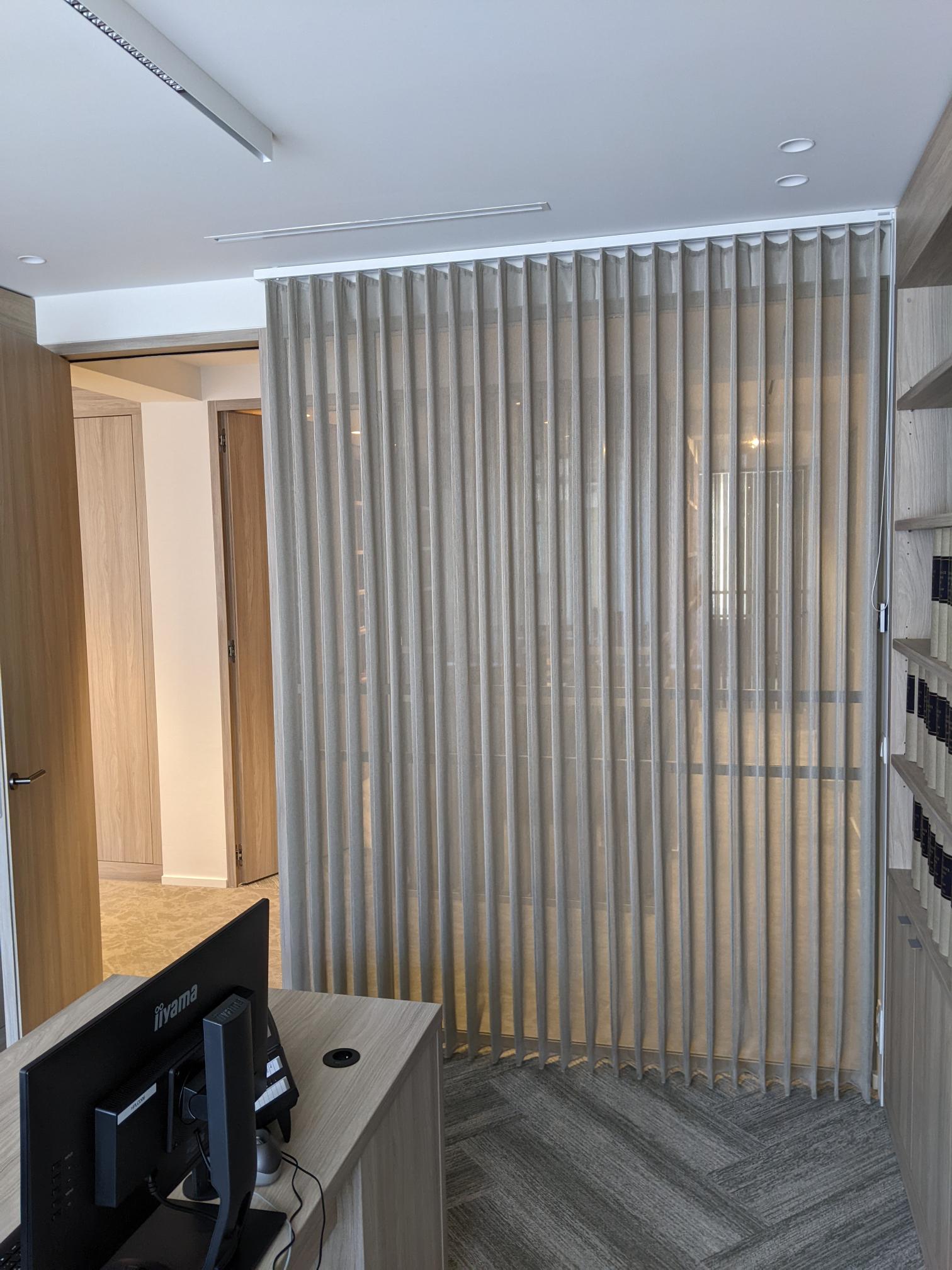 BrusselsHuis_verticalelamellen